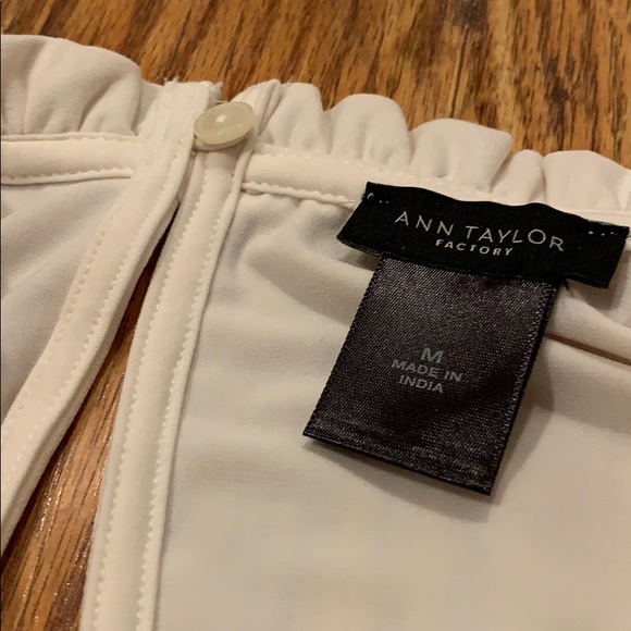 Ann Taylor Factory BORDER RUFFLE SHEL - Picture 2 of 3